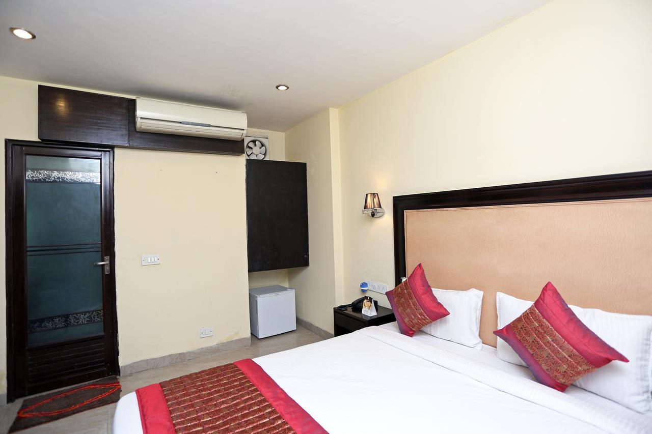 Oyo 714 Hotel De Plaza New Delhi Ngoại thất bức ảnh